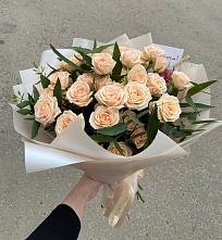 Букет Кремовые розы Латте в Ангарске
