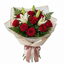 Букет высокая поэзия в Ангарске Букет цветов из:  Лилии и Розы в Ангарске