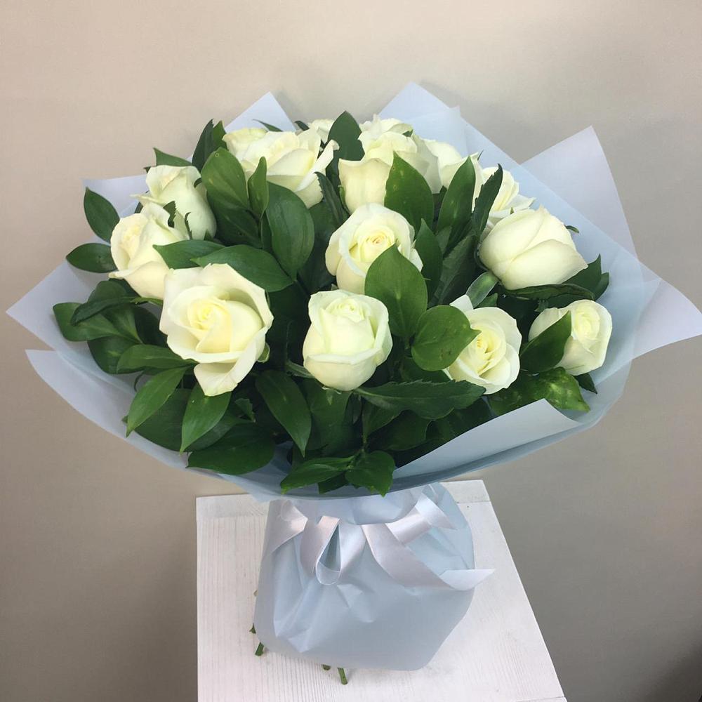 Букет 15 Белых роз Проуд в Ангарске