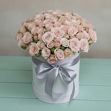 Композиция утонченная красота в Ангарске Цветочная композиция из Розы в шляпной коробке в Ангарске