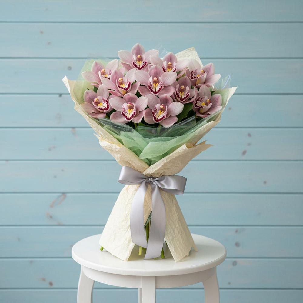 Букет 11 орхидей в Ангарске Букет цветов из: Орхидеи и Розы в Ангарске