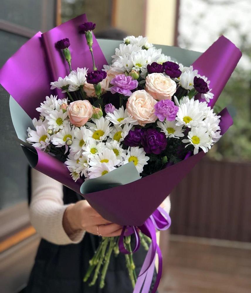Букет фиолетовый сад в Ангарске Букет цветов из: Хризантемы, Гвоздики и Розы в Ангарске