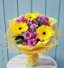 Букет цветов из:  Хризантемы и Герберы в Ангарске