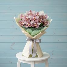 Букет цветов из:  Орхидеи и Розы #REPLACE_PRED# Ангарске