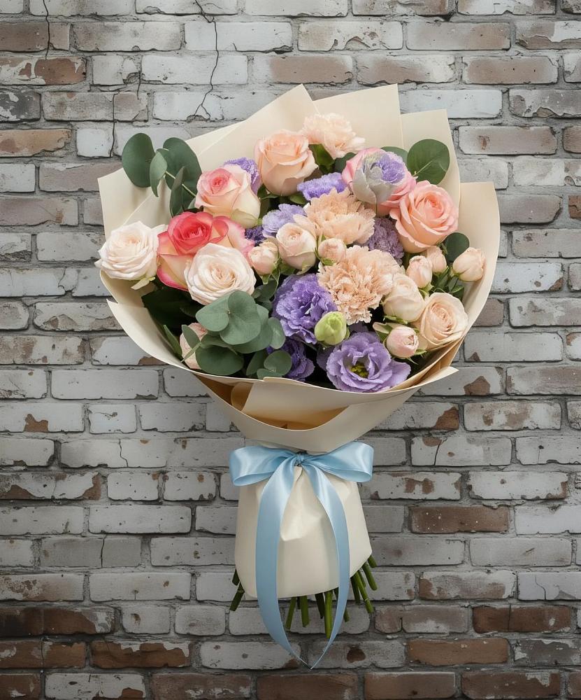 Букет цветов из: Розы, Лизиантусы и Гвоздики в Ангарске