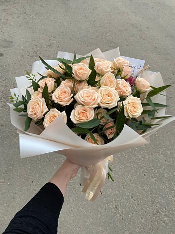 Букет Кремовые розы Латте в Ангарске