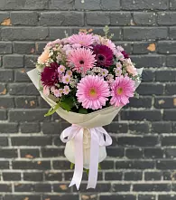 Букет цветов из:  Герберы и Хризантемы в Ангарске
