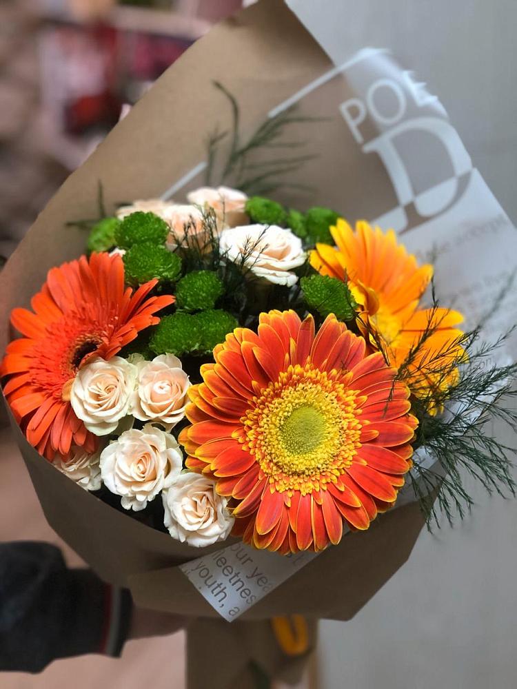 Букет желтый закат в Ангарске Букет цветов из: Герберы, Хризантемы и Розы в Ангарске