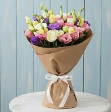 Букет цветов из:  Лизиантусы в Ангарске